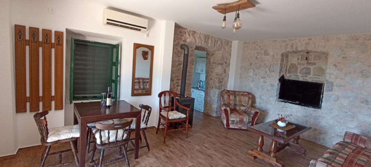 Villa Rustic Stone House Bar Exterior foto